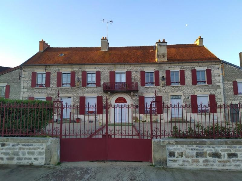 La Residence Du Canal De Bourgogne Montbard Exterior foto