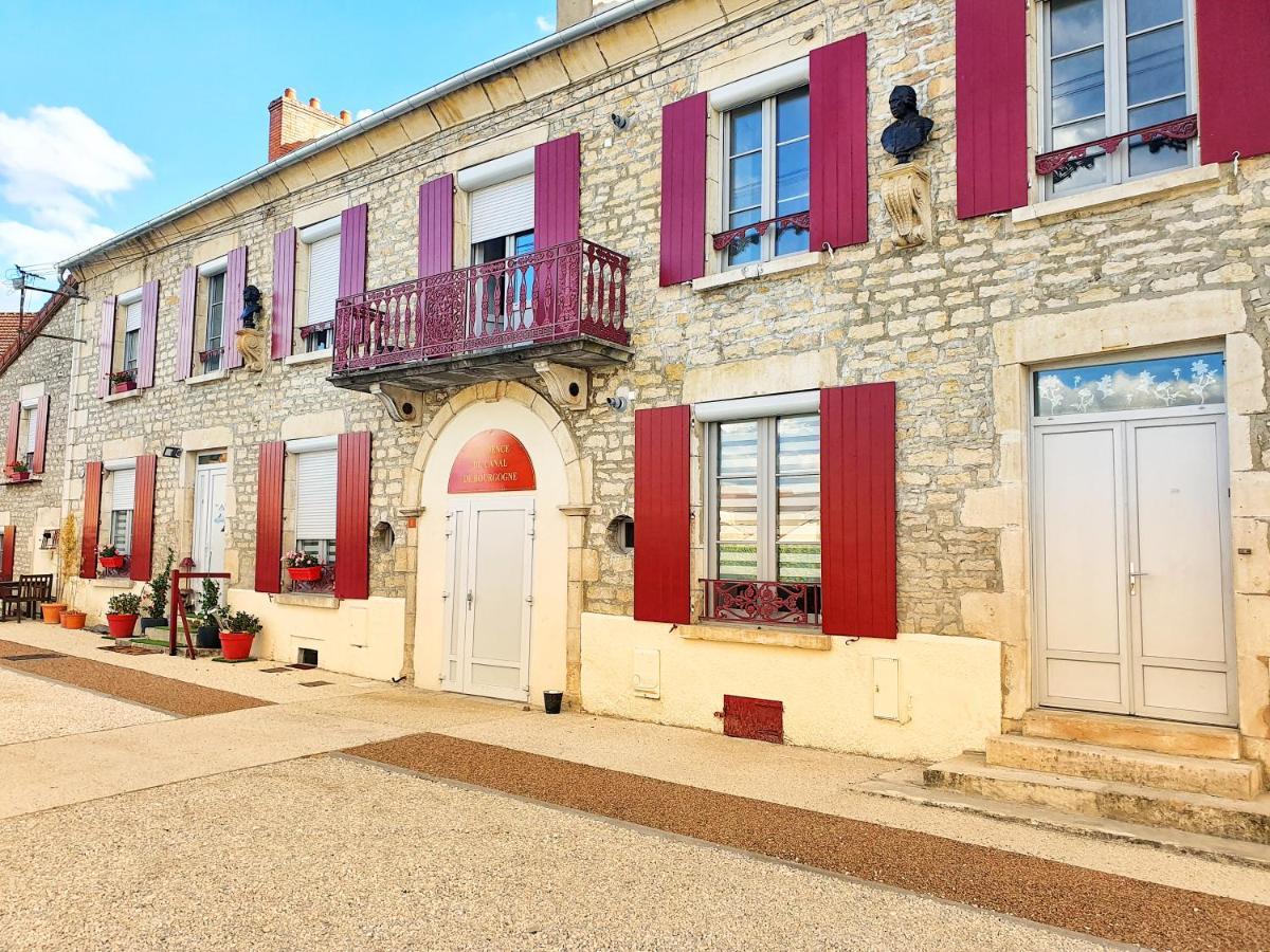 La Residence Du Canal De Bourgogne Montbard Quarto foto